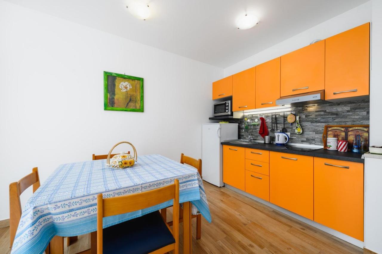 Andrea House With Apartments ウマグ エクステリア 写真