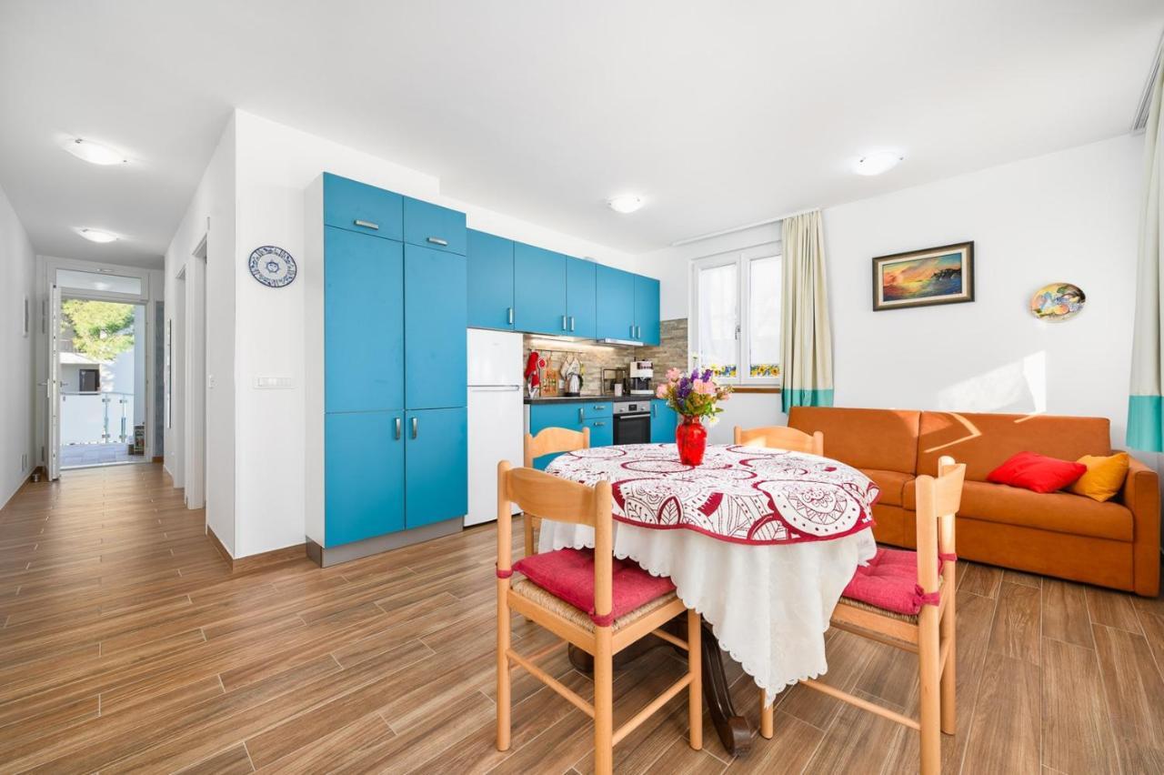 Andrea House With Apartments ウマグ エクステリア 写真