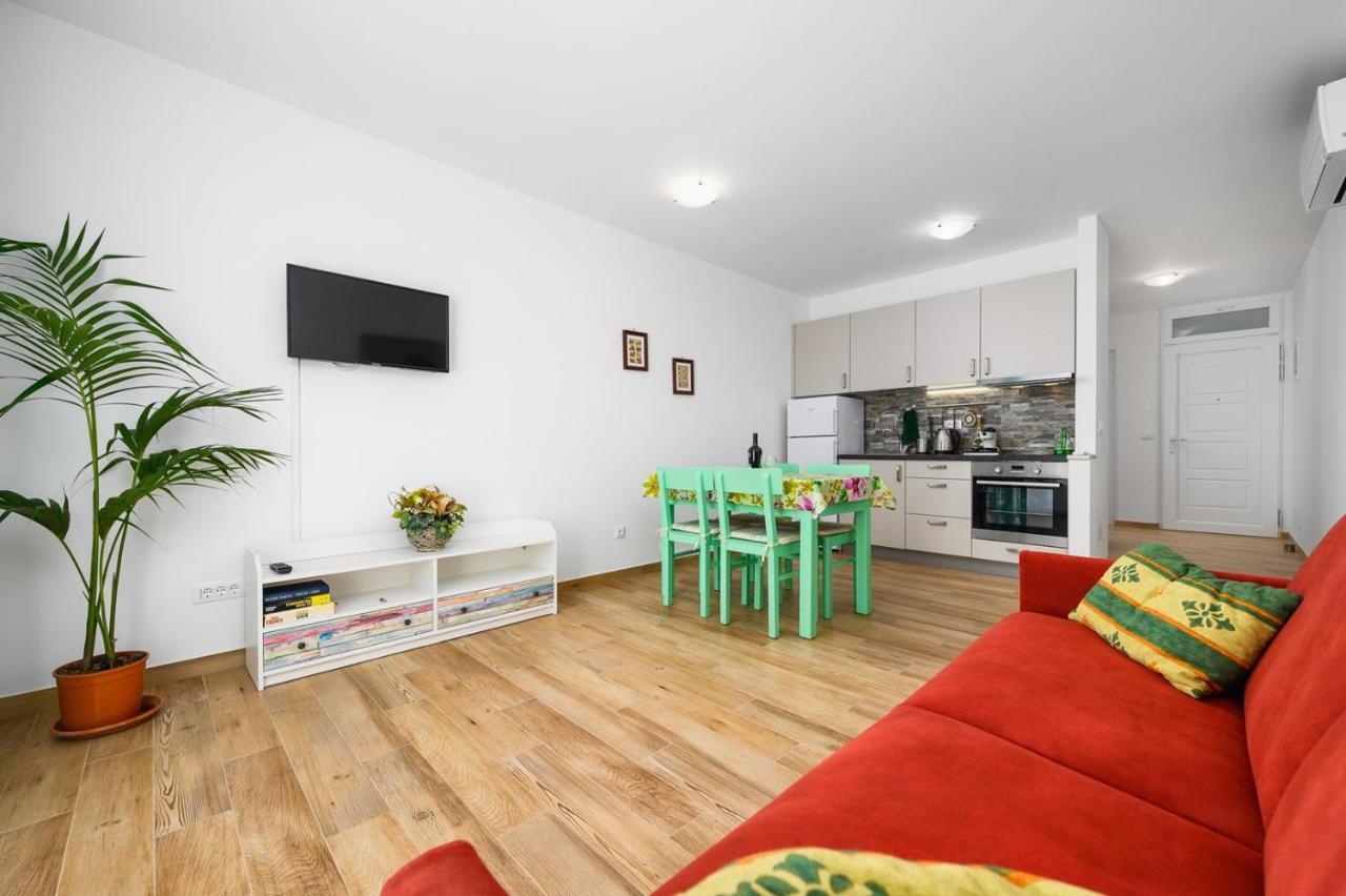 Andrea House With Apartments ウマグ エクステリア 写真