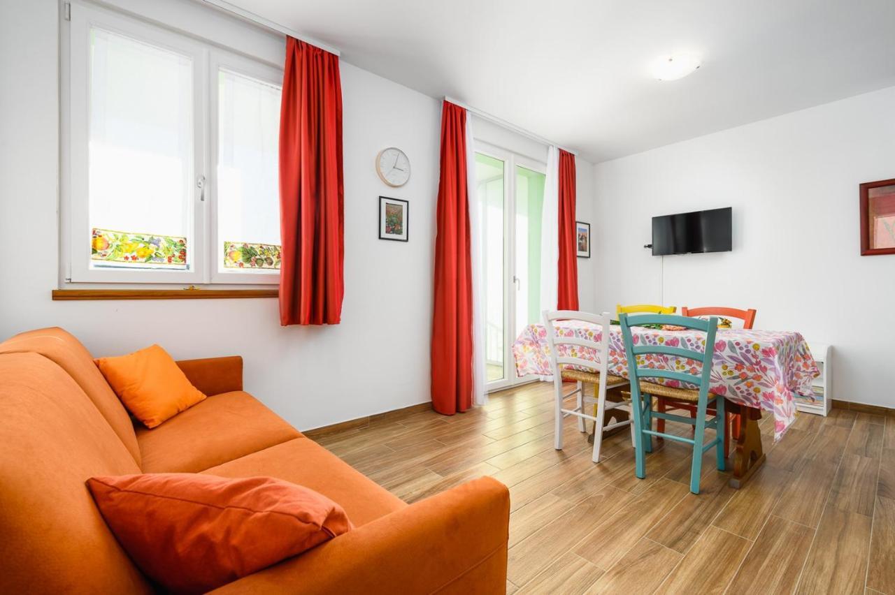 Andrea House With Apartments ウマグ エクステリア 写真