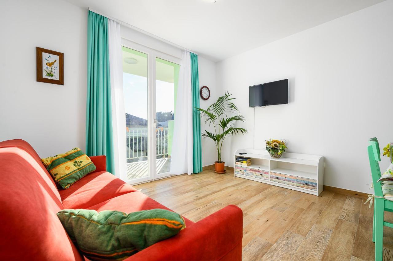 Andrea House With Apartments ウマグ エクステリア 写真